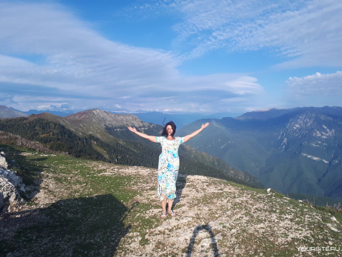 Спуск с горы Абхазия