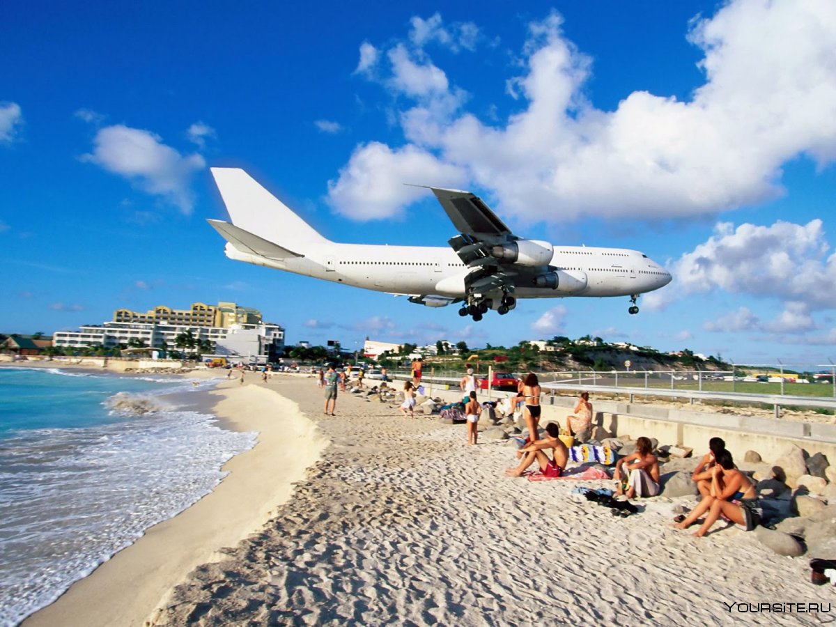 Аэропорт у пляжа Карибы