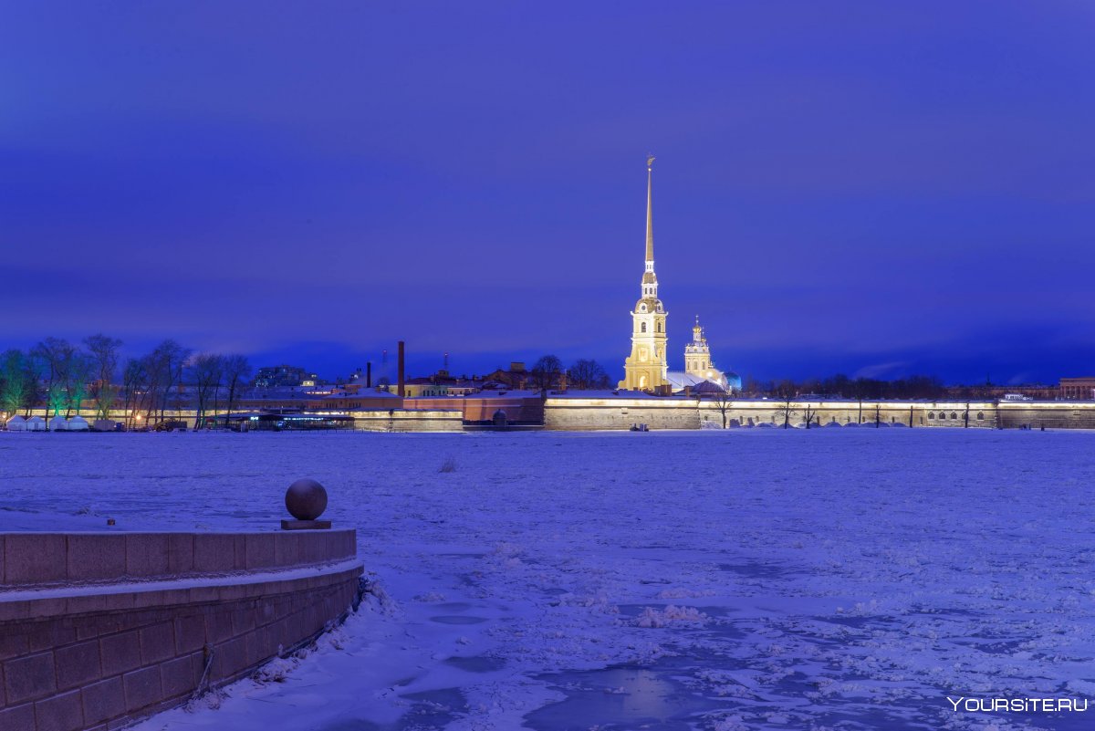 Петропавловская крепость в Санкт-Петербурге осенью