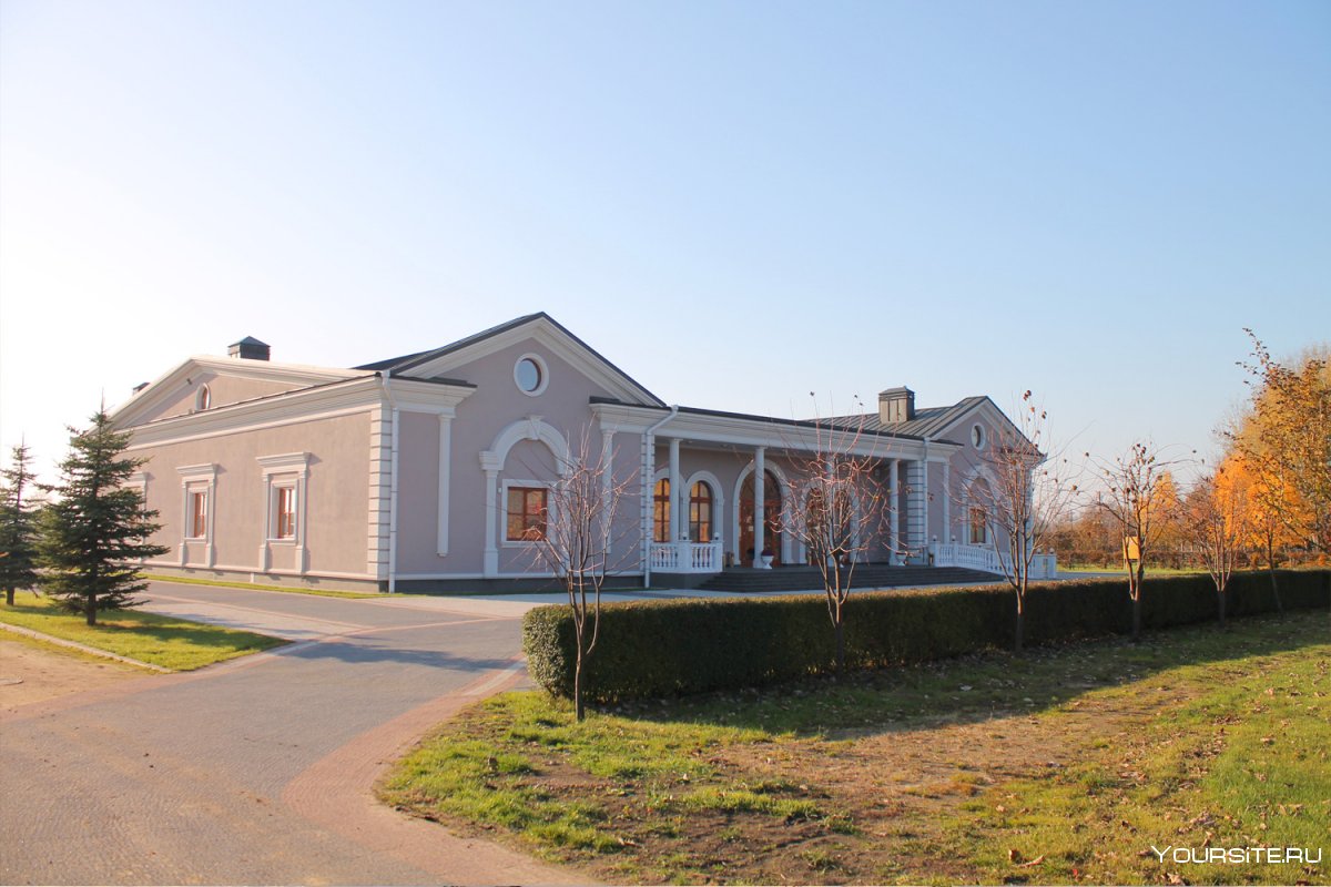 Дворец в Коссово Беларусь