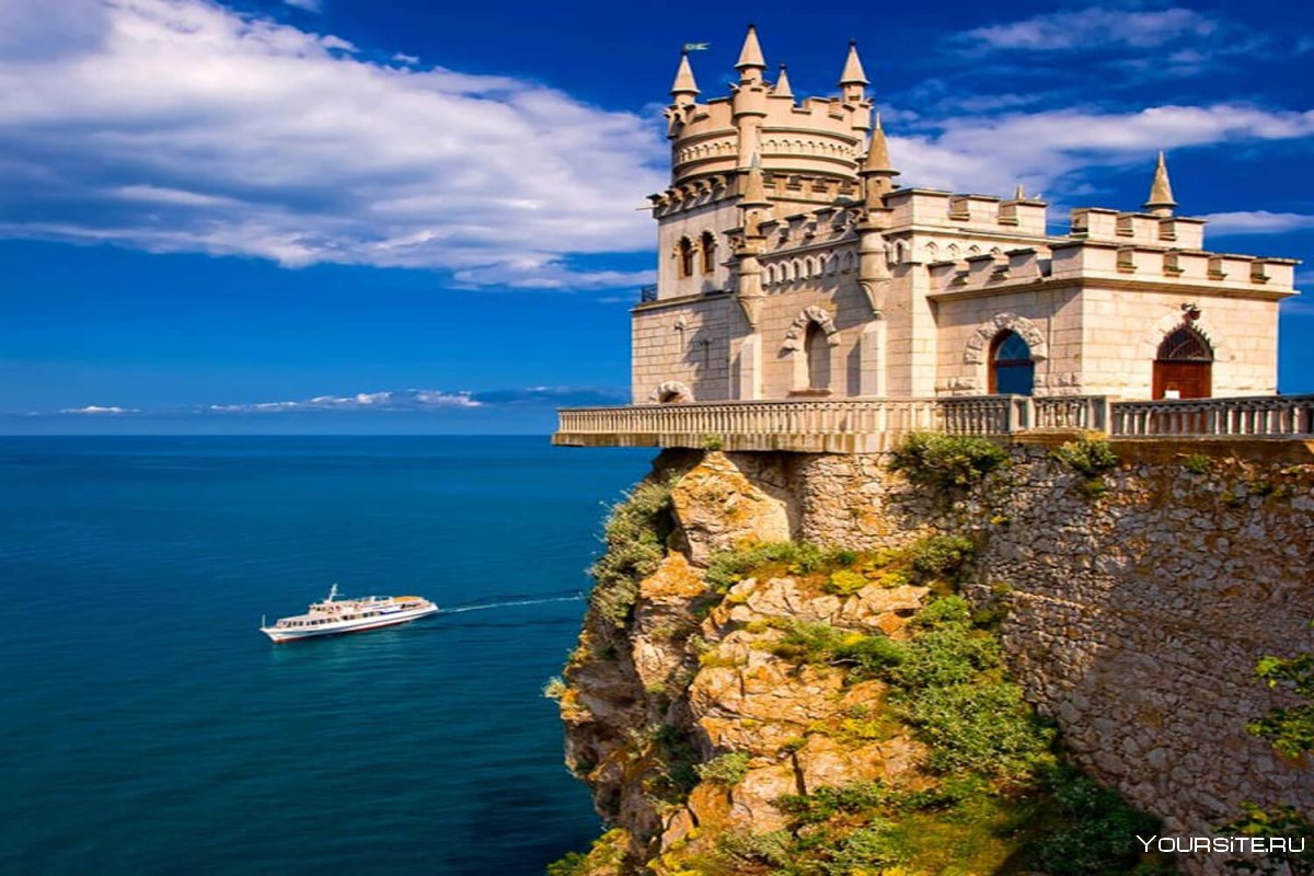 Дворец Ласточкино гнездо в Крыму
