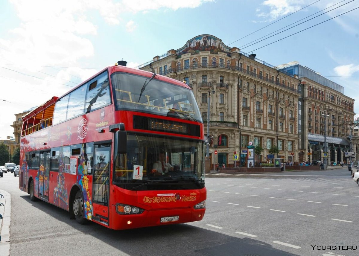 Автобус City Sightseeing Санкт-Петербург