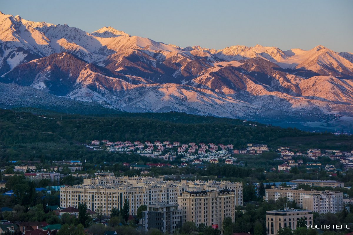 Алма Ата вид на горы