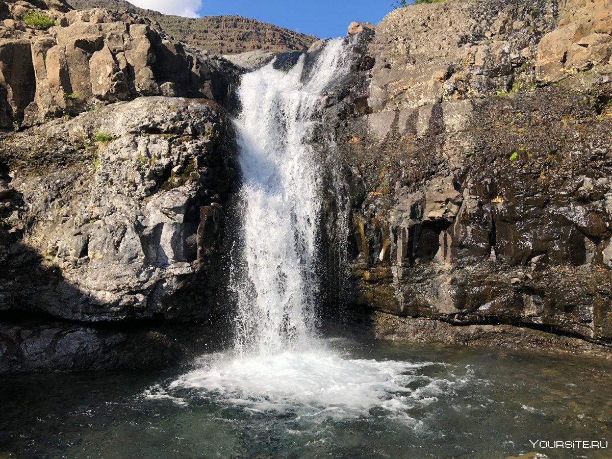 Водопад 2 брата Путорана