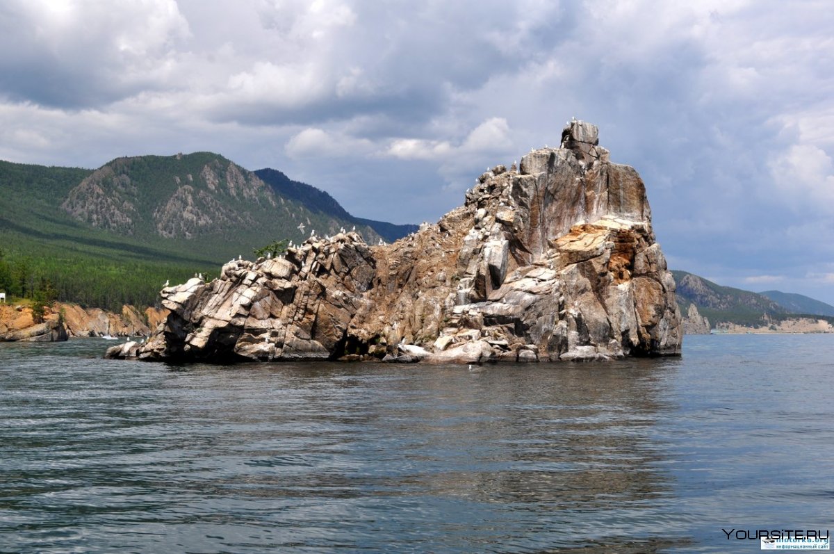 Бакланий камень на Байкале