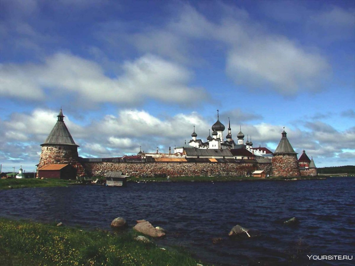 Спасо-Преображенский Соловецкий монастырь на белом море Россия
