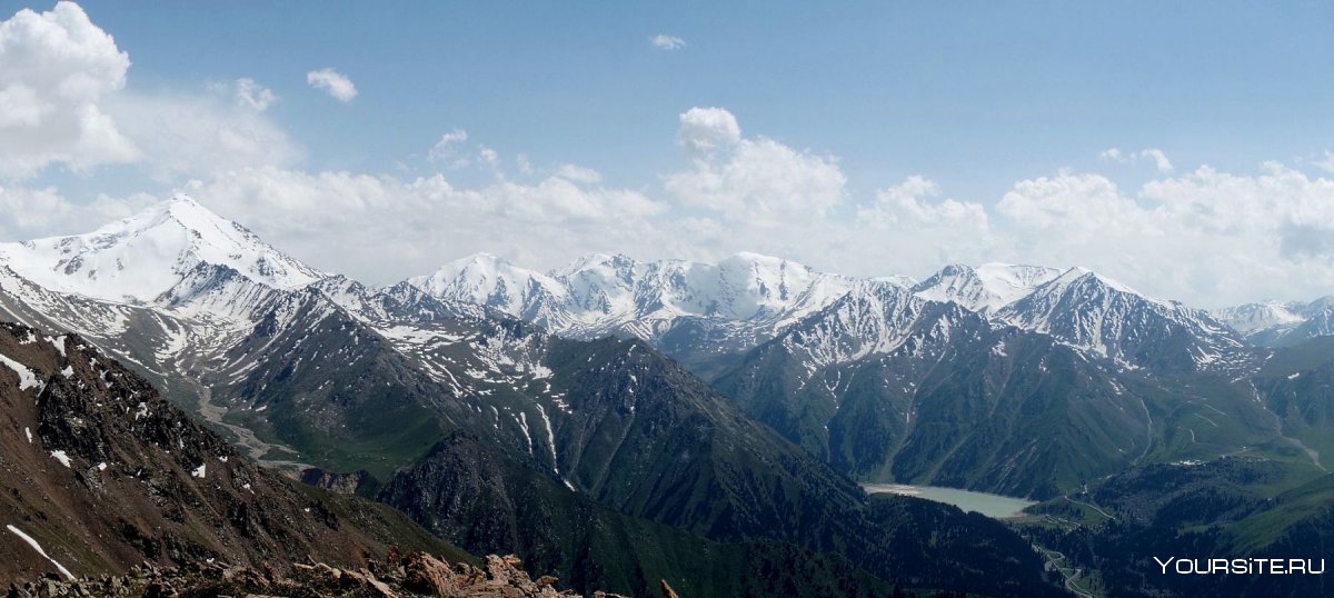 Горы Алматы панорама