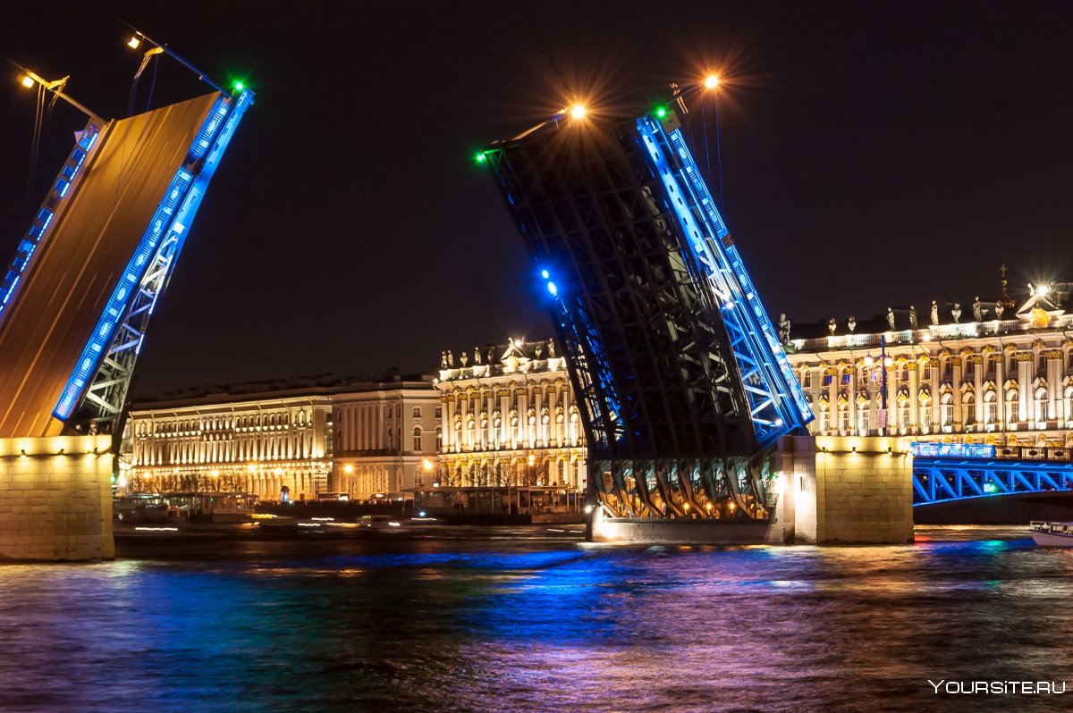 Дворцовый мост ротонды