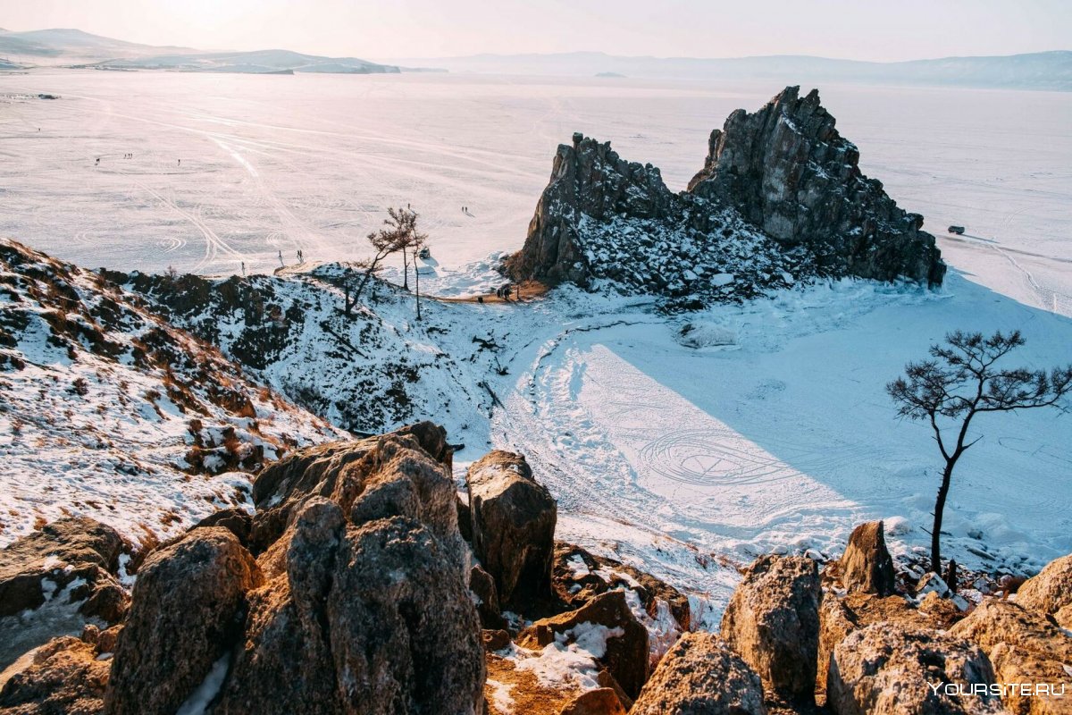 Долина каменных духов на Байкале зимой