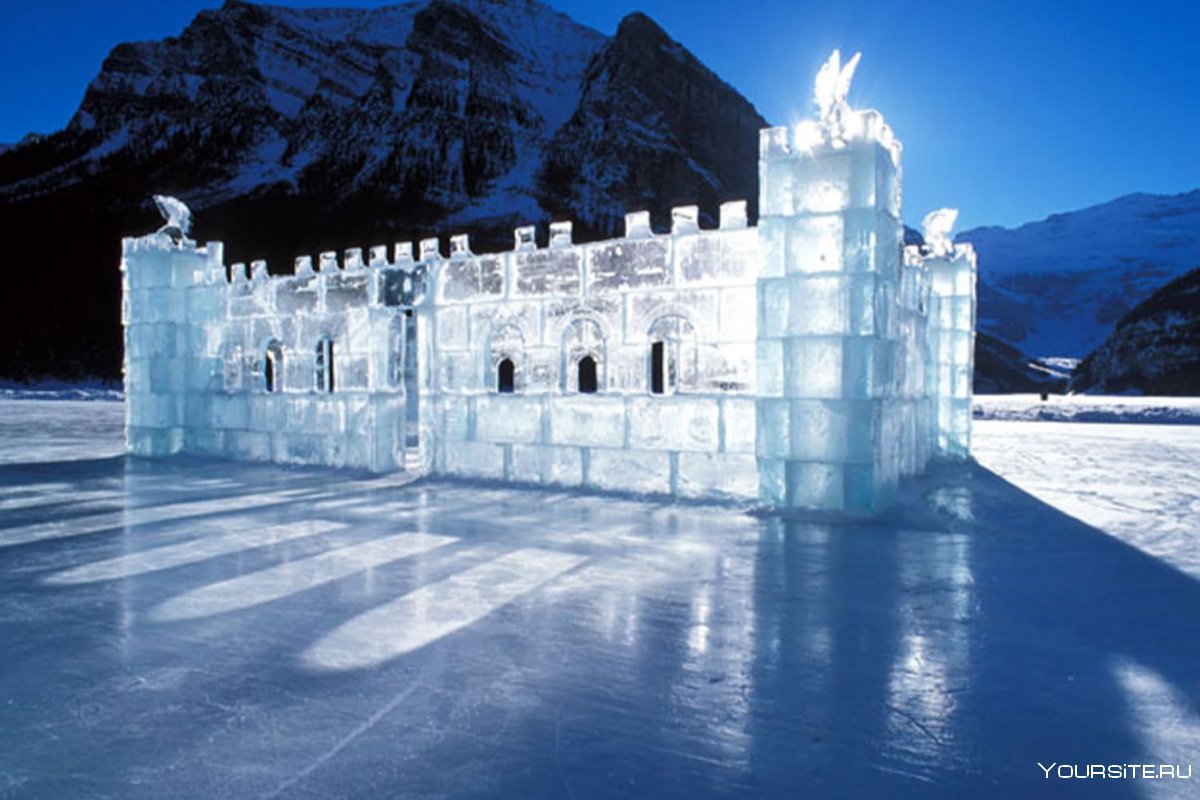 Замок изо льда