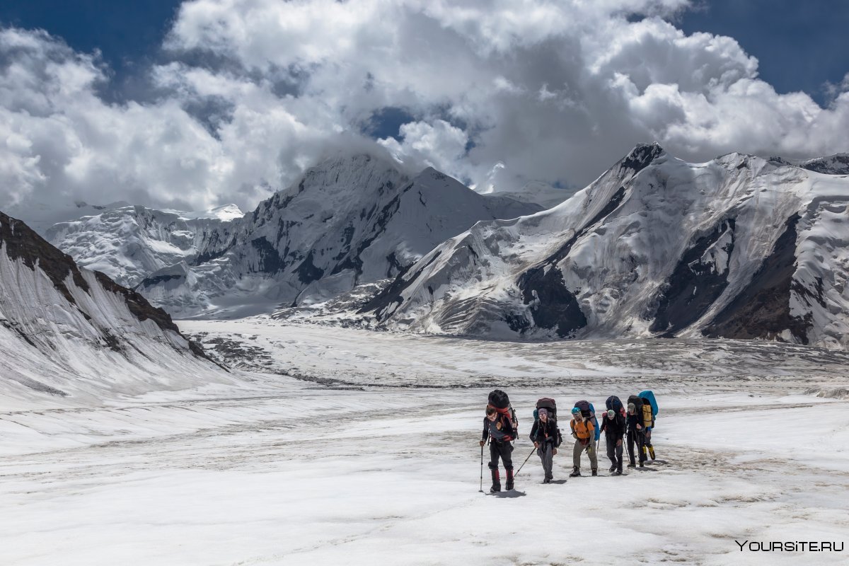 Ледник фьотибрин туристы