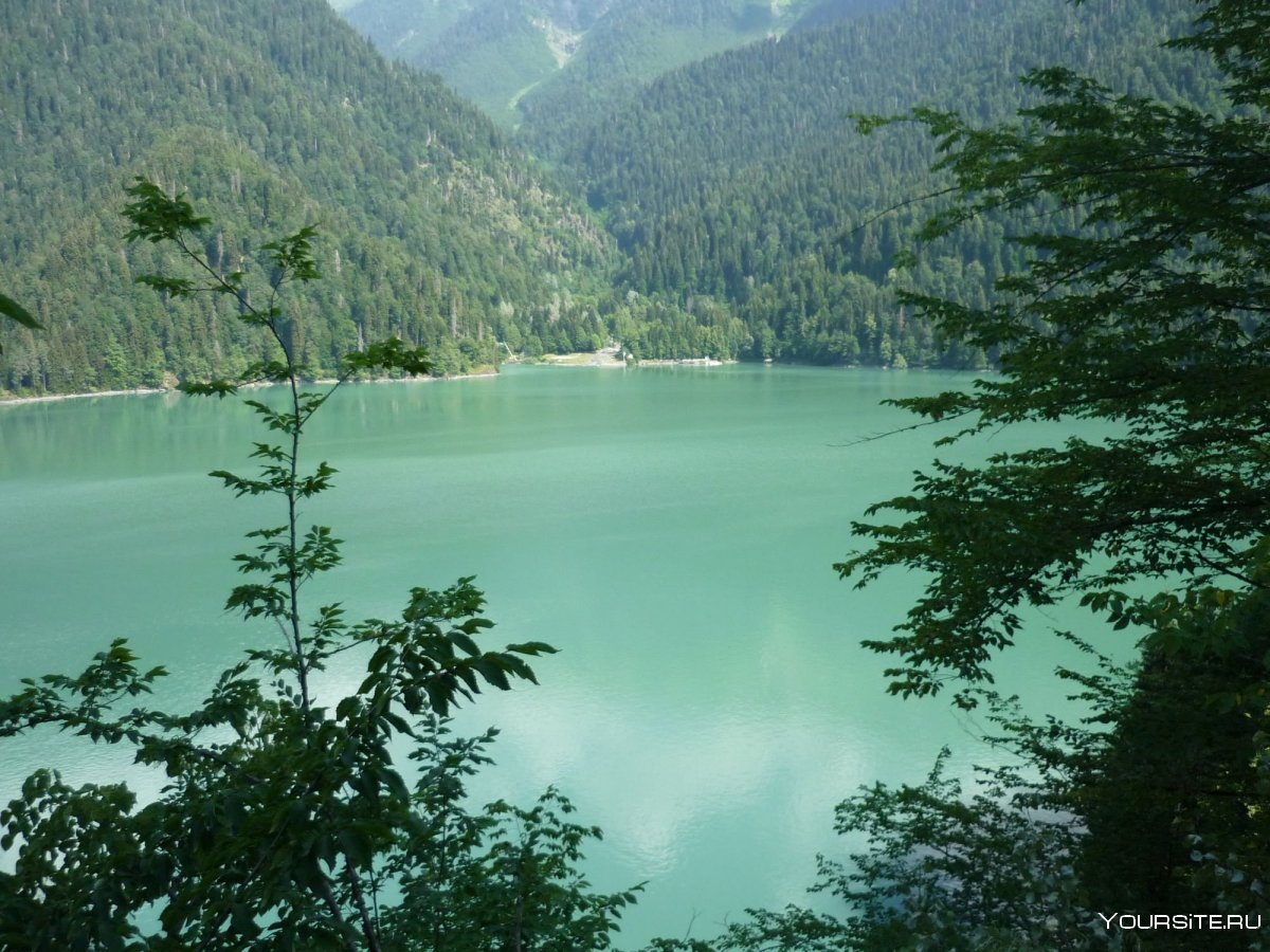Абхазия горное озеро Рица