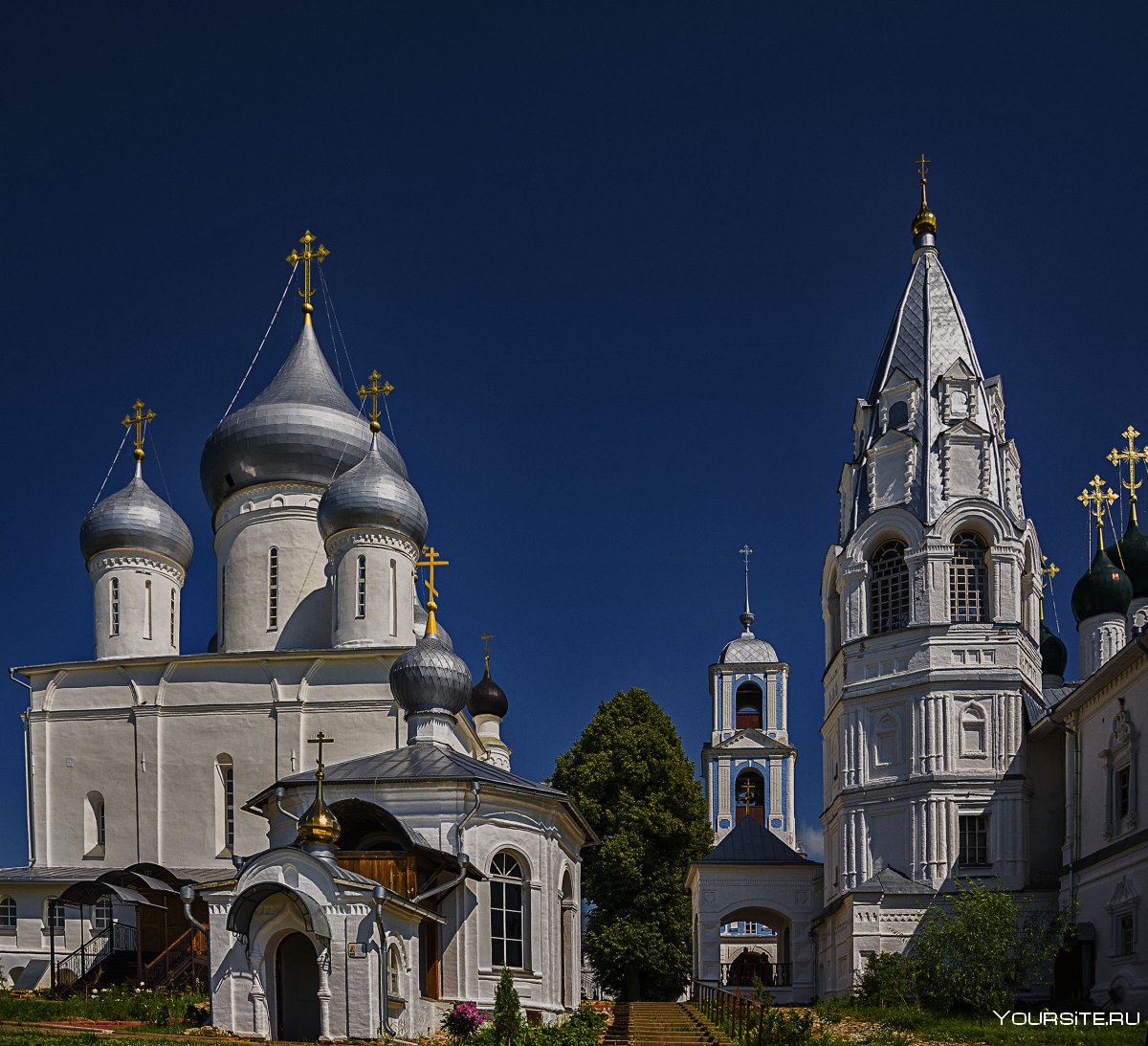 Федоровский монастырь в Переславле-Залесском зимой