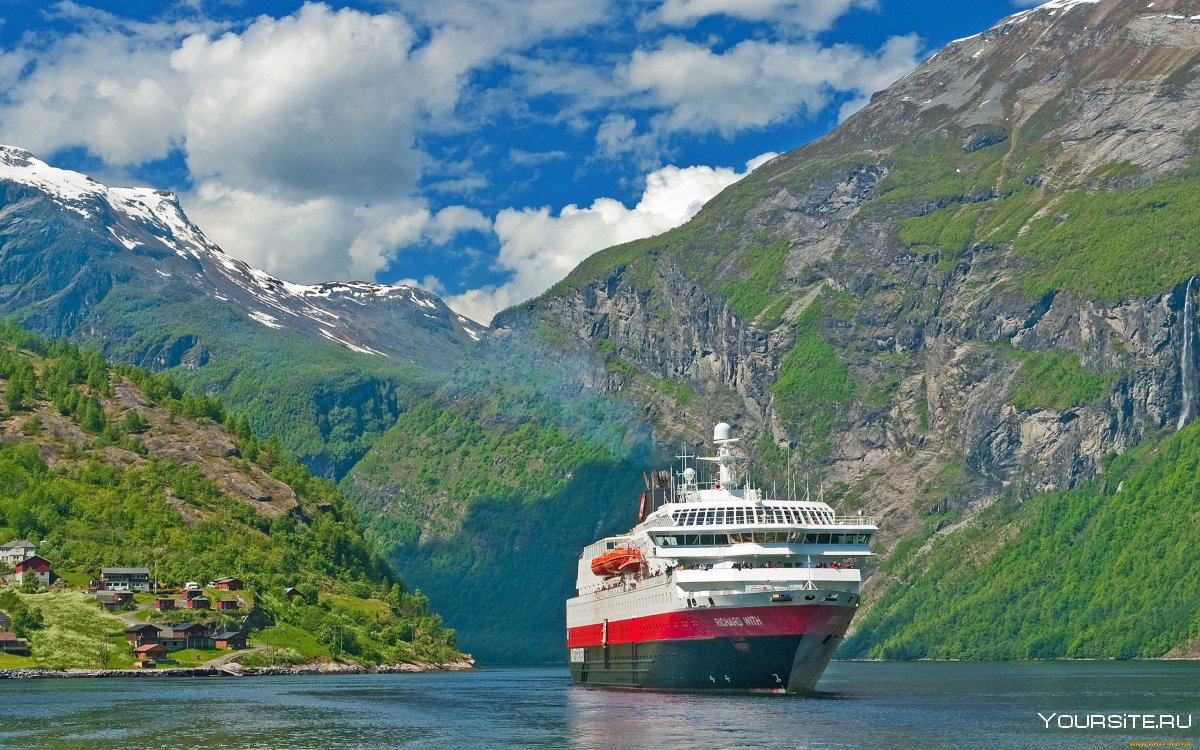 Норвежские фьорды корабль