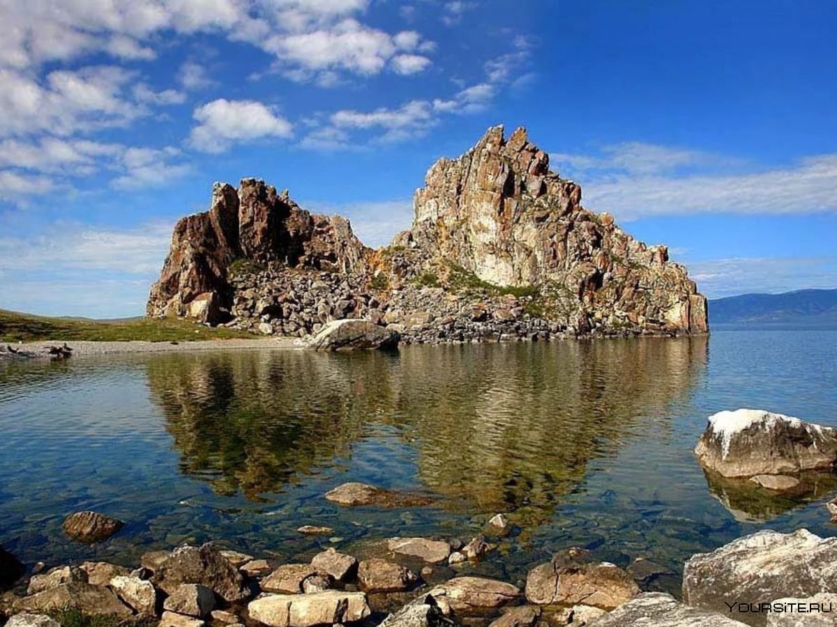 Скала шаман камень Байкал