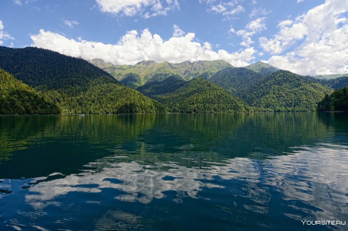 Озеро малая Рица Абхазия сверху