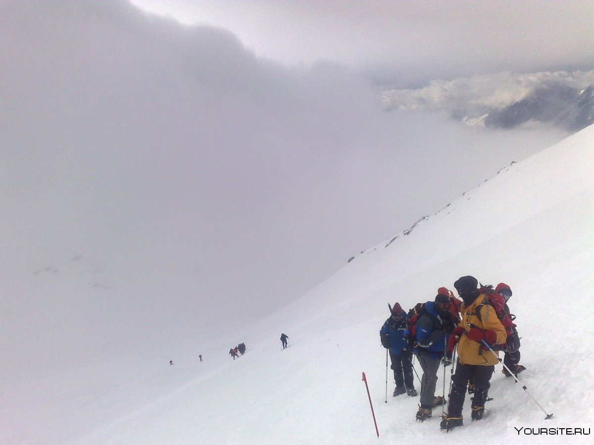 Седловина Эльбруса перила
