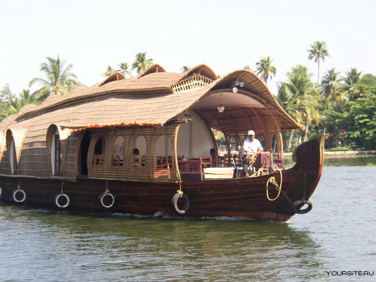 Дом в виде лодки