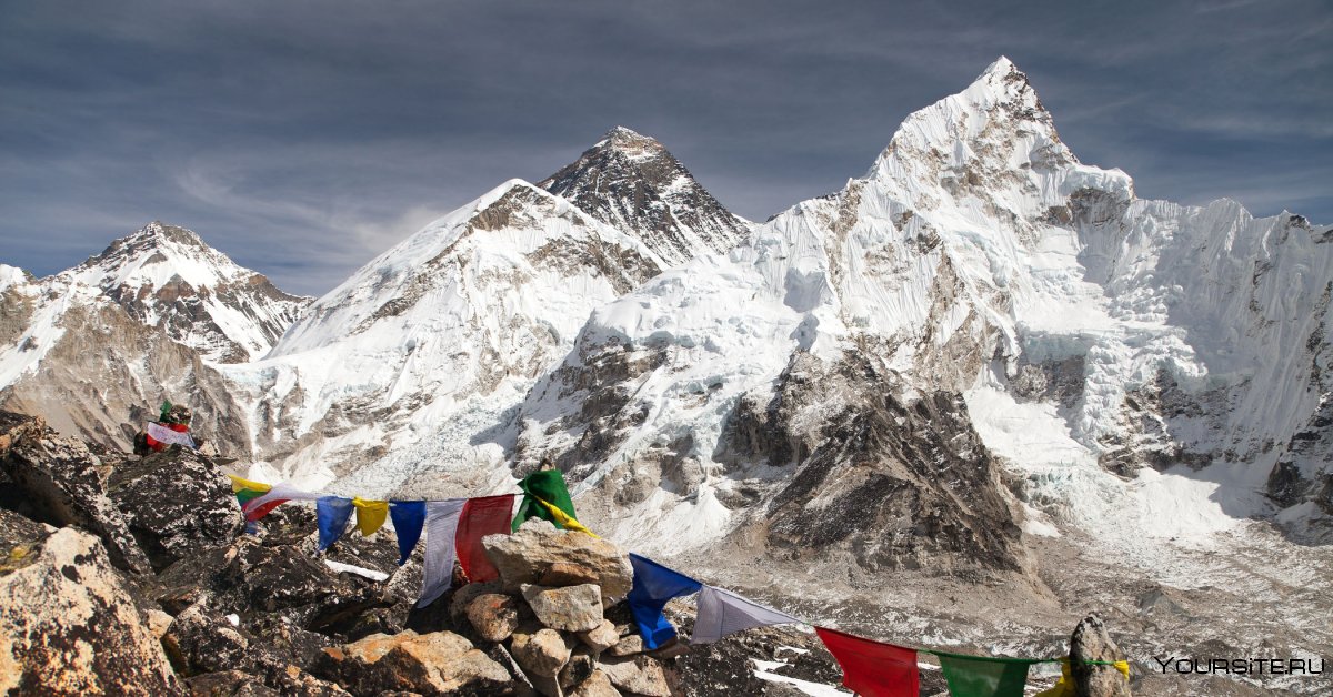 Флаги Непал Эверест