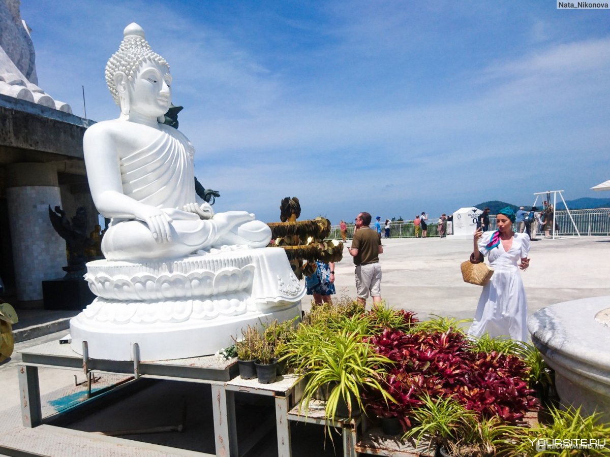Звук на горе big Buddha в Тайланде