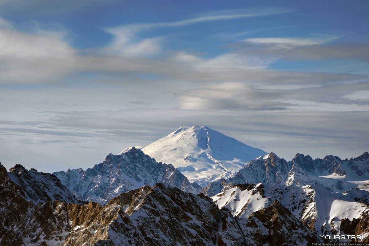 Вершины главного Кавказского хребта с Эльбруса