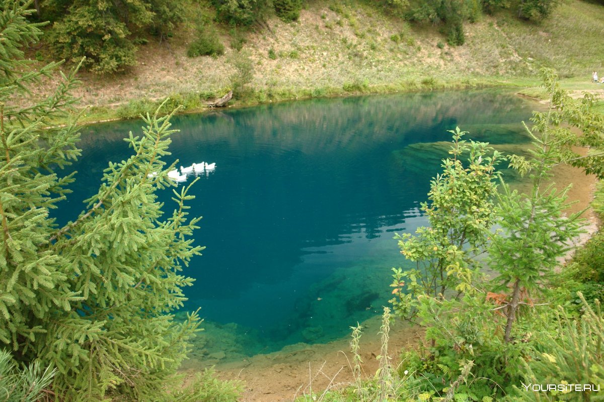 Гейзеровое озеро Алтай туристы