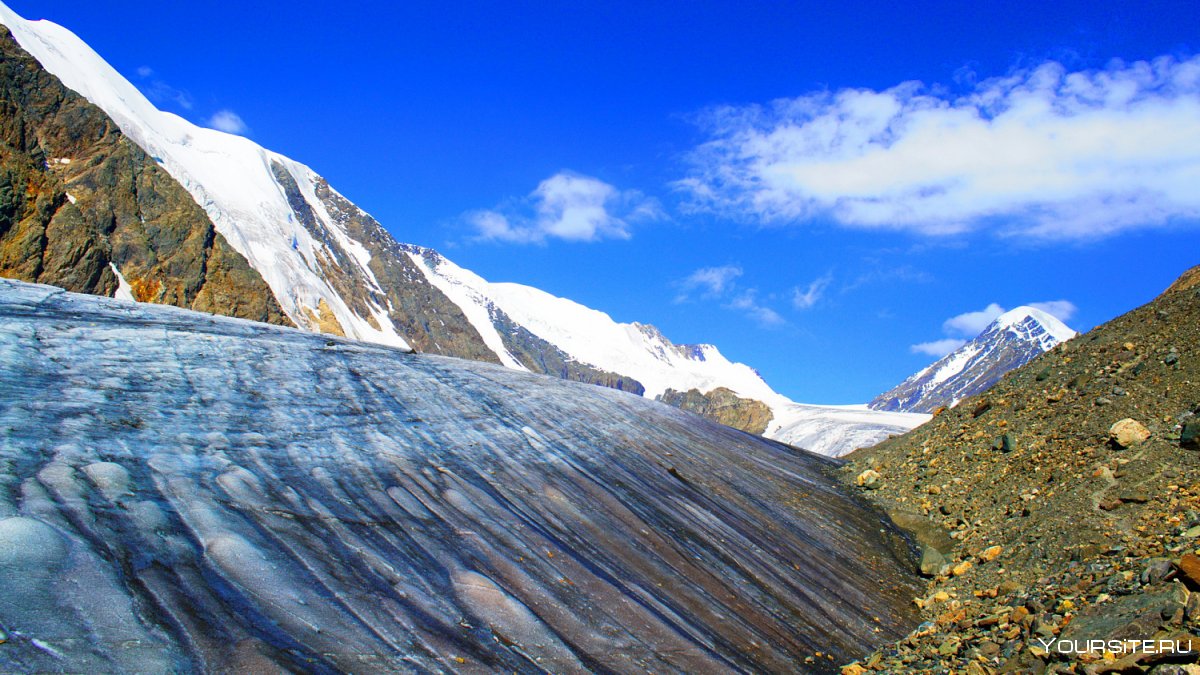 Ледник малый Актру горный Алтай