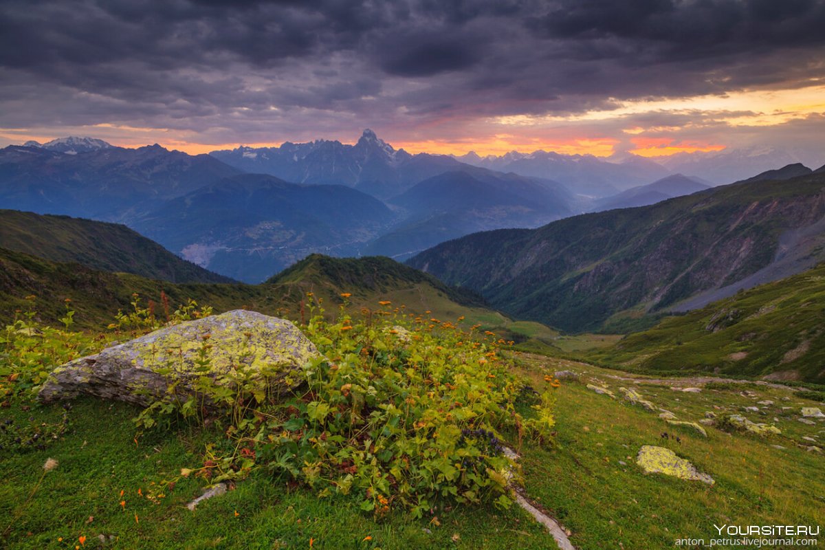 Грузинский пейзаж горы