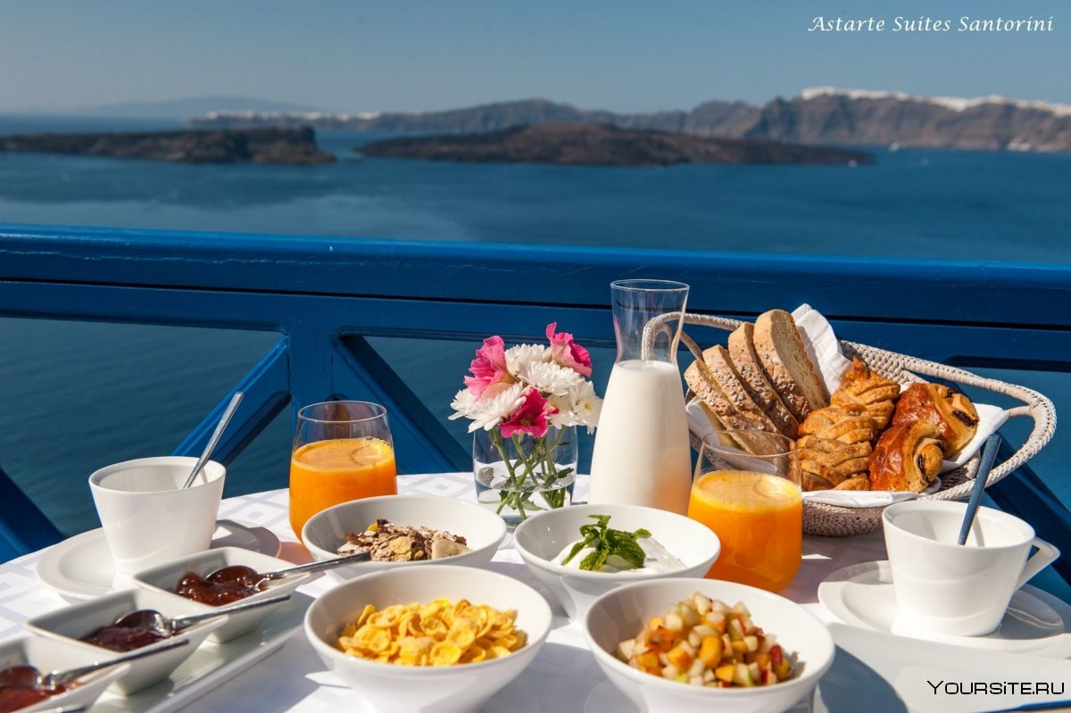 Средиземноморский завтрак на Санторини