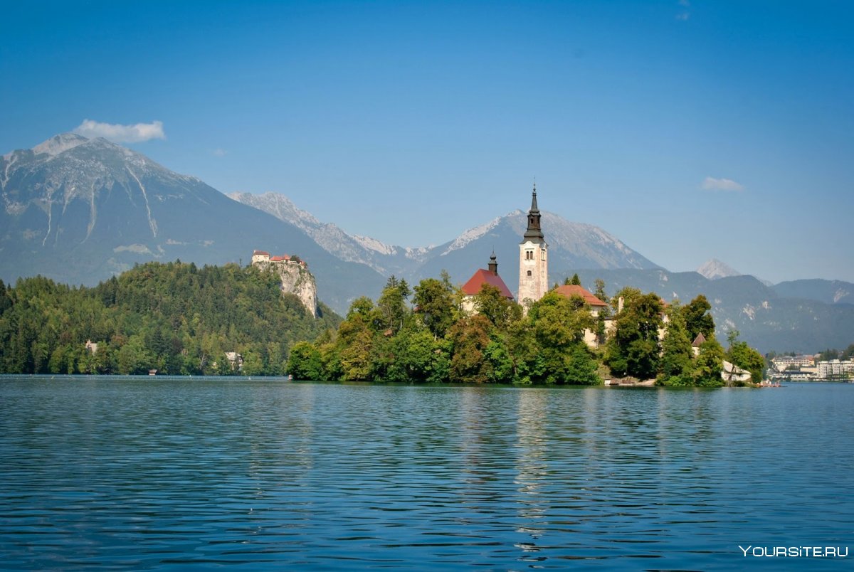 Бледское озеро и храм Словения