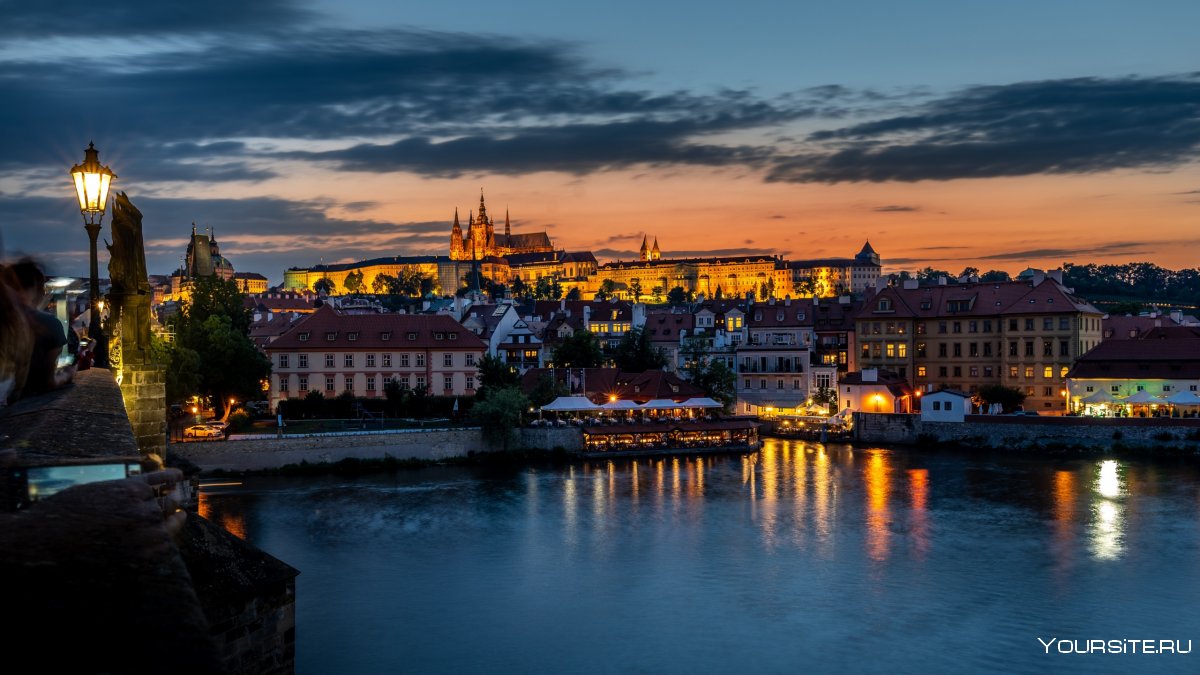 Прага Карлов мост вечер панорама