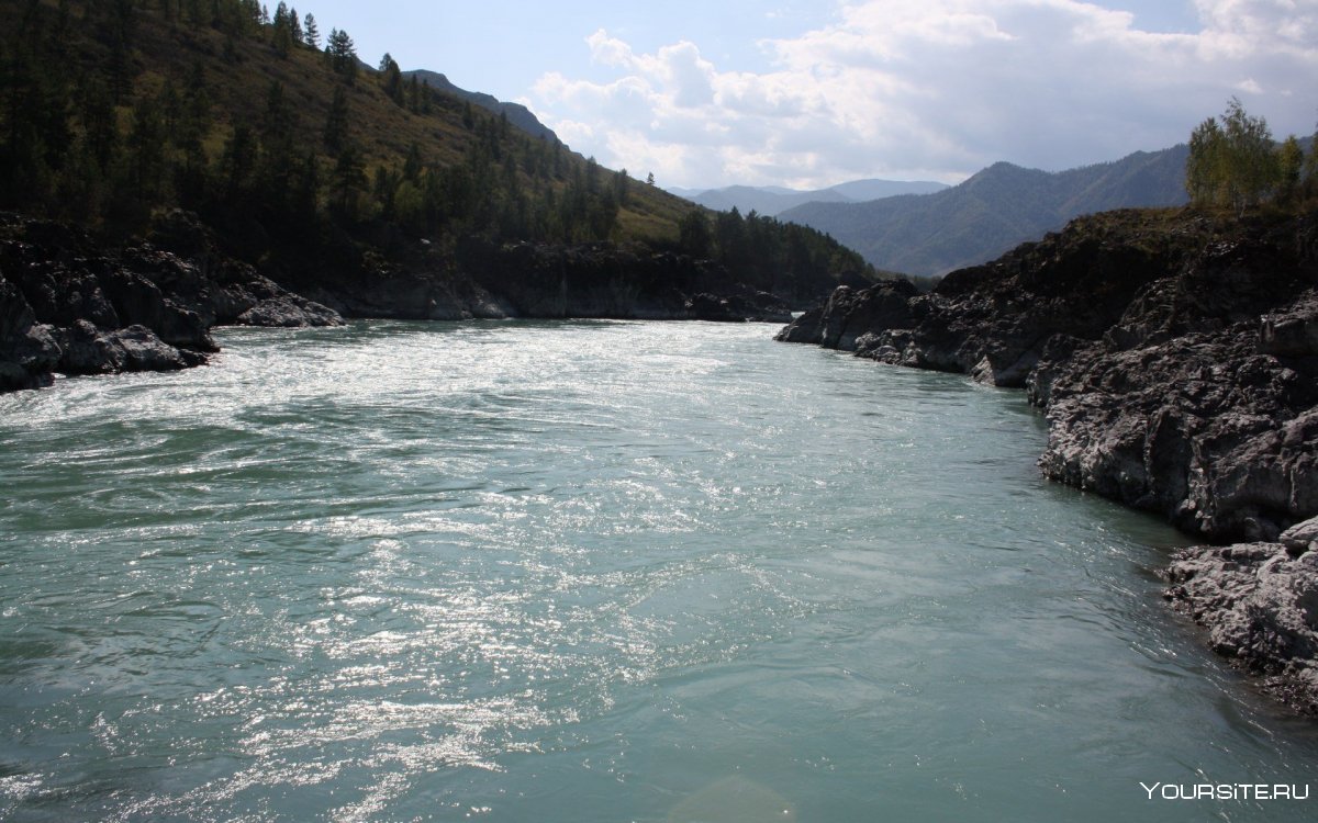 Бурная река Катунь