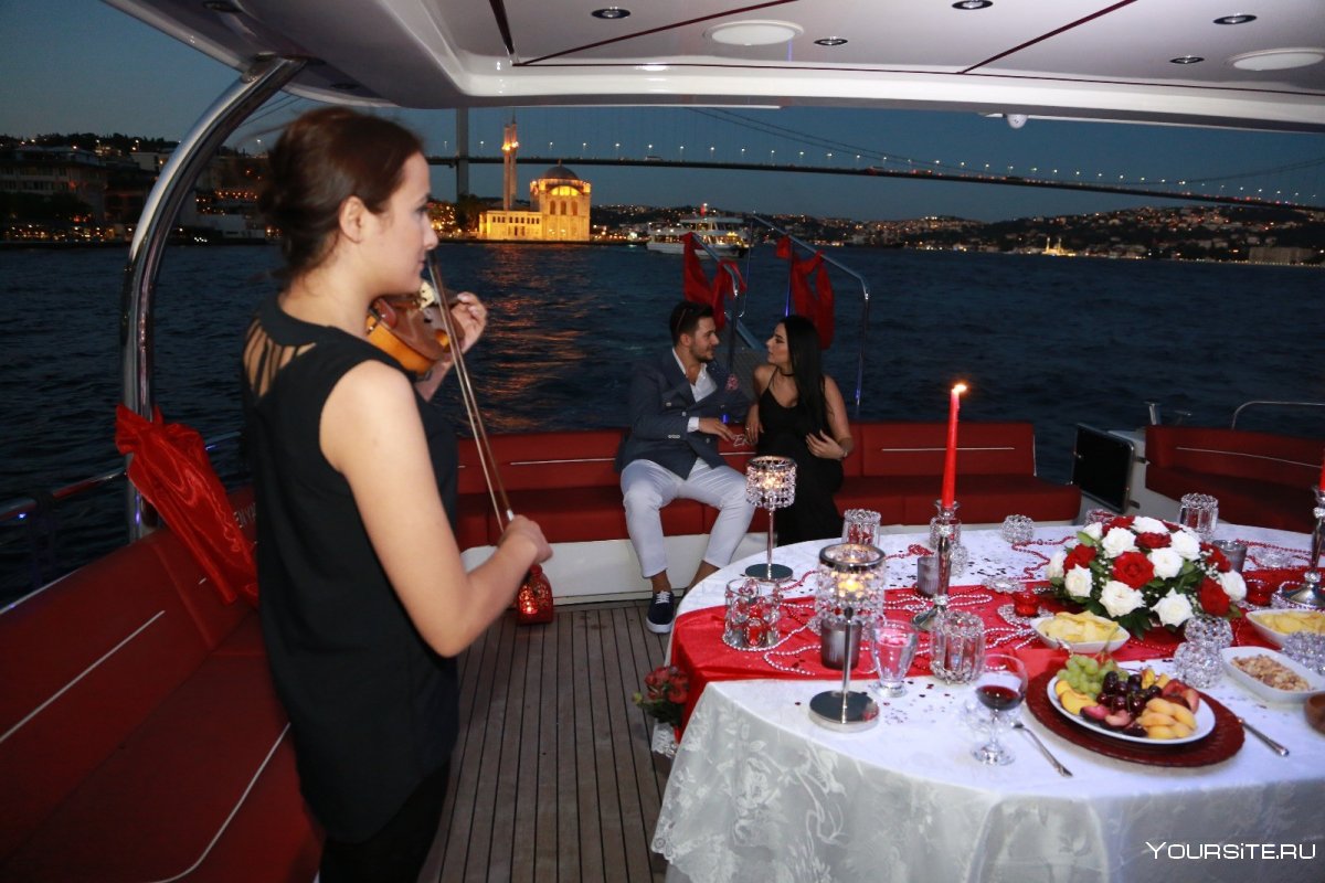 Романтический вечер на корабле