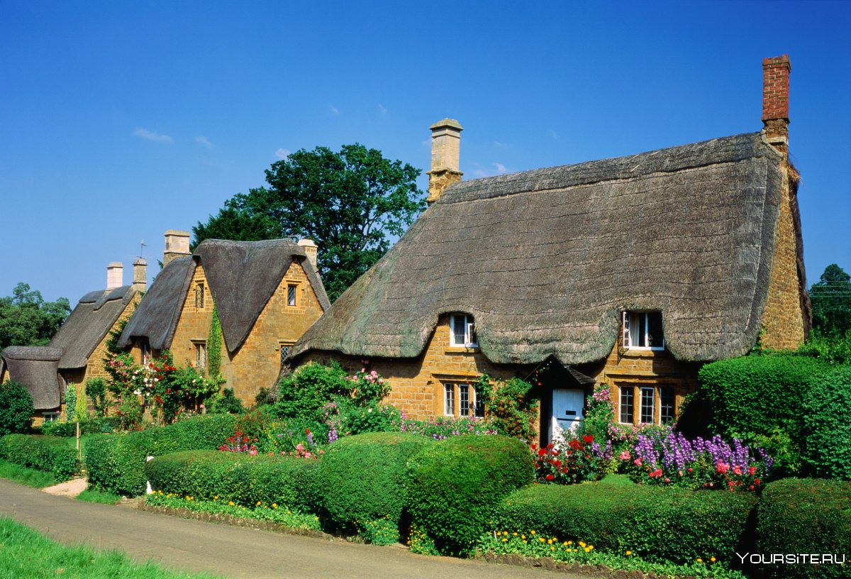 Дом с соломенной крышей Англия