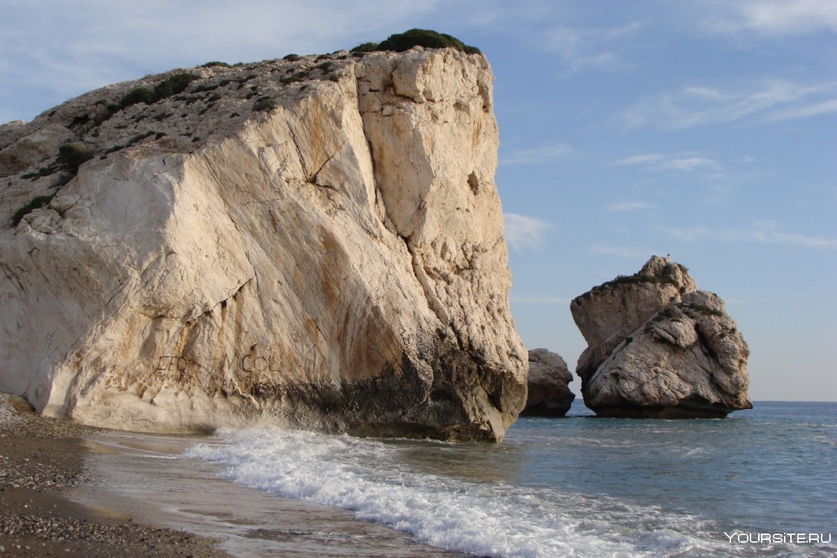 Скала Афродиты на Кипре