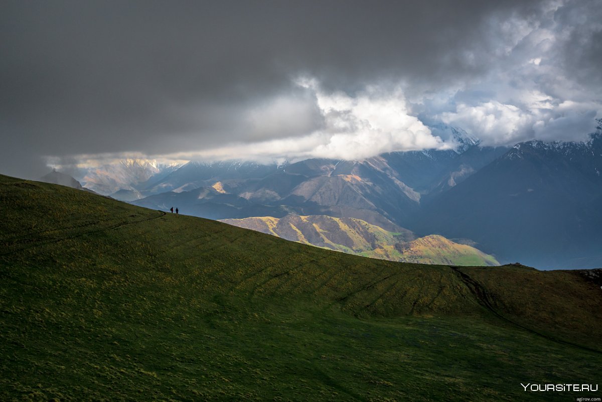 Скалистый хребет Северная Осетия