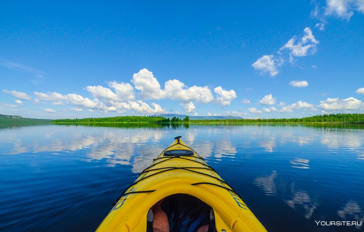 Байдарка на воде