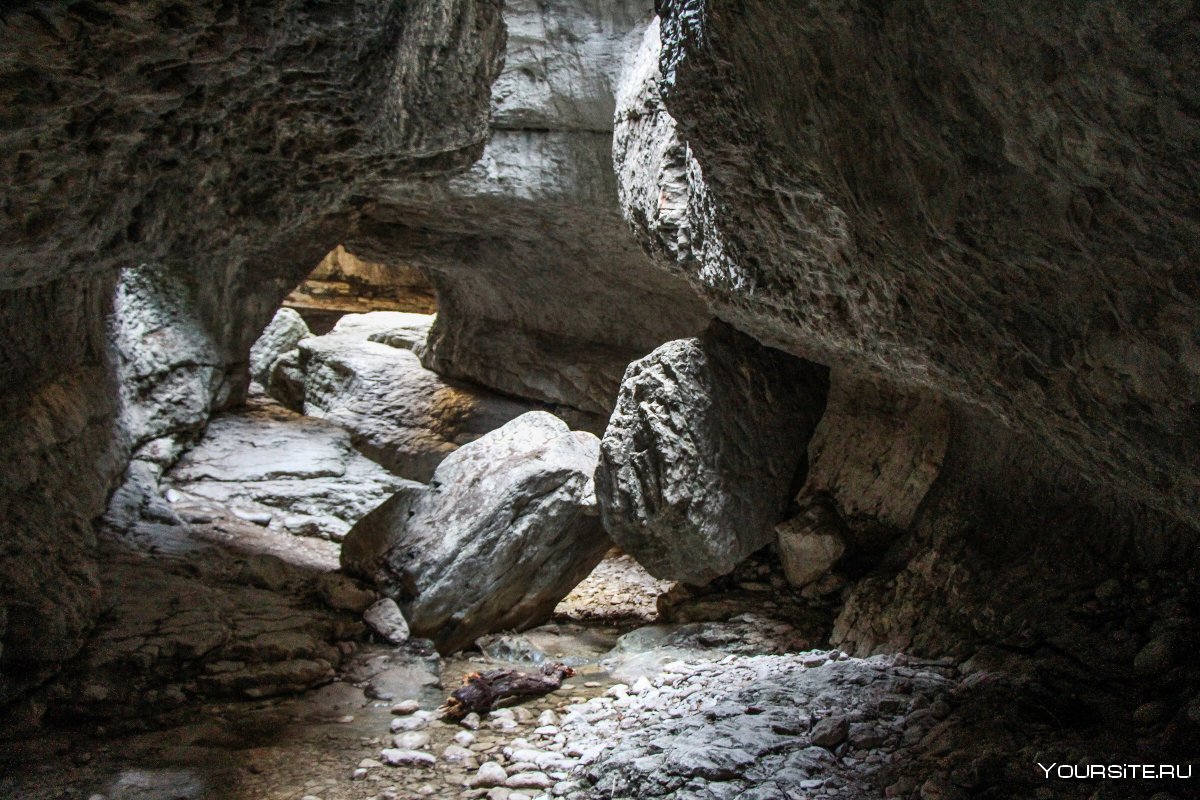 Салтинская пещера Дагестан