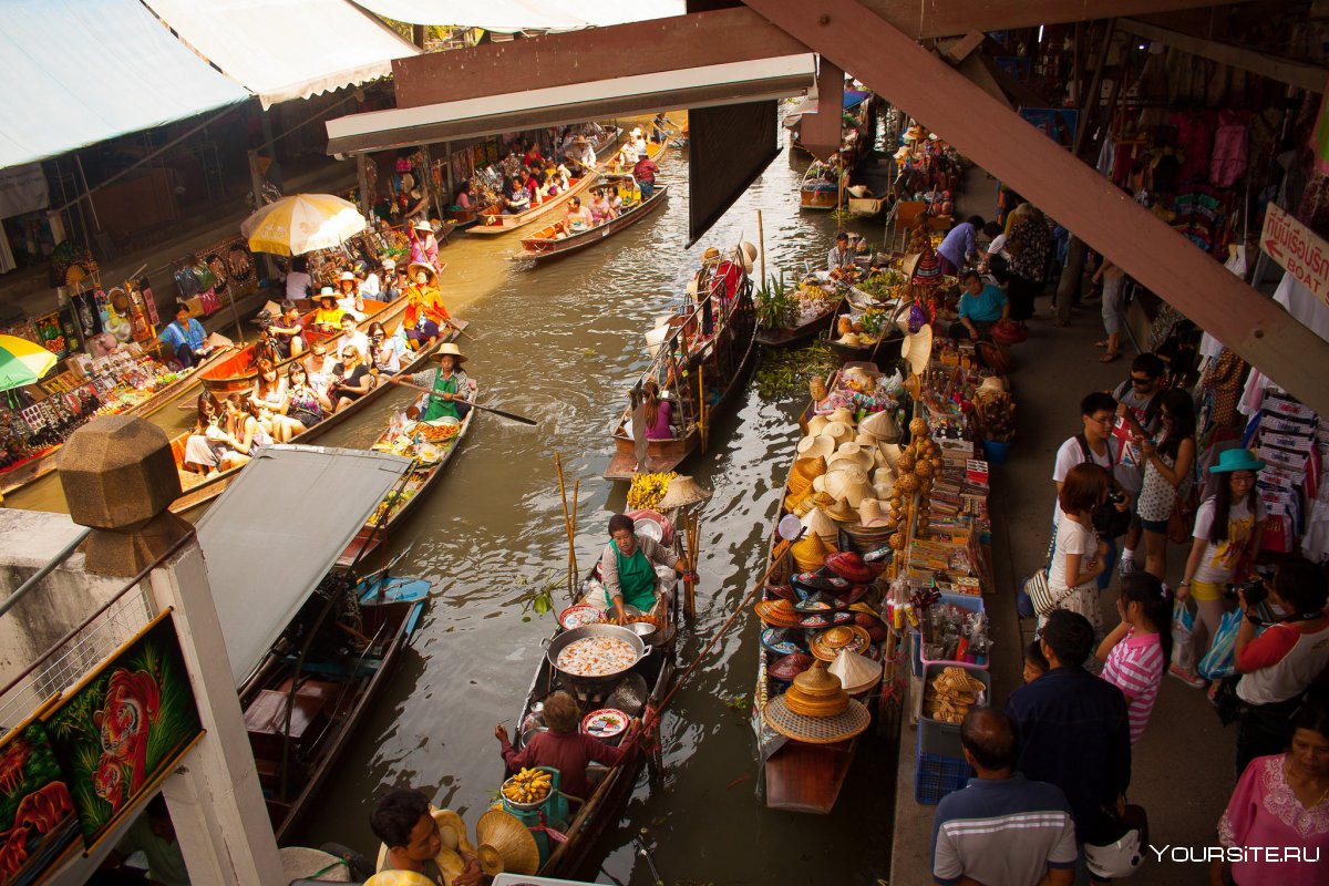 Плавучий рынок в Тайланде