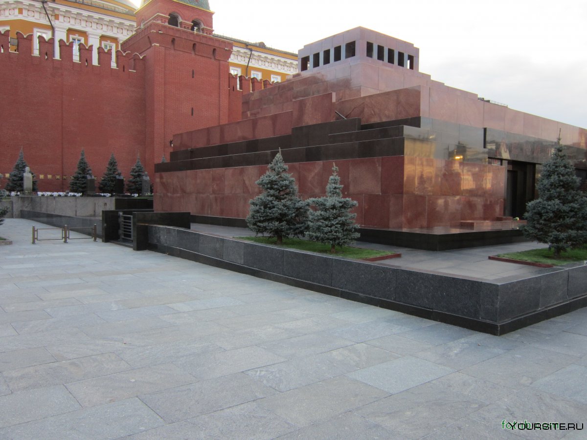 Мавзолей Ленина 1920