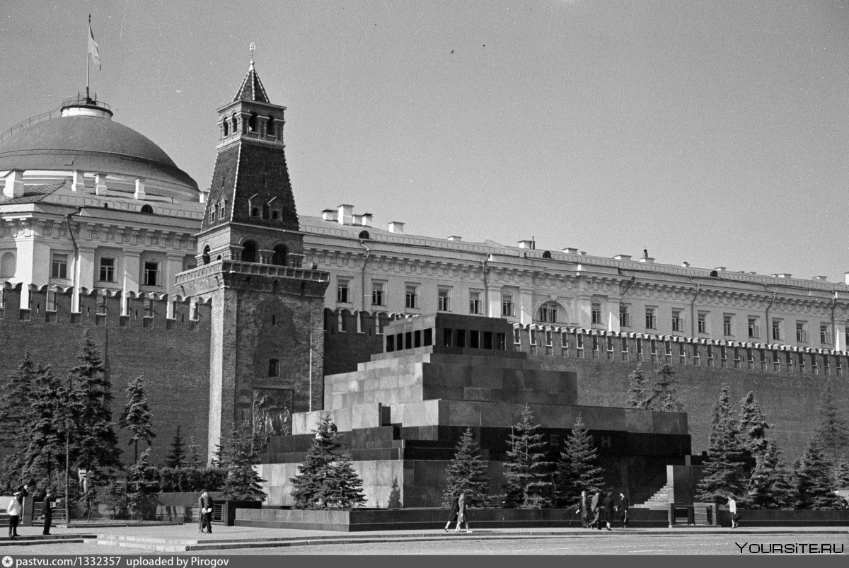 Мавзолей Ленина 1930