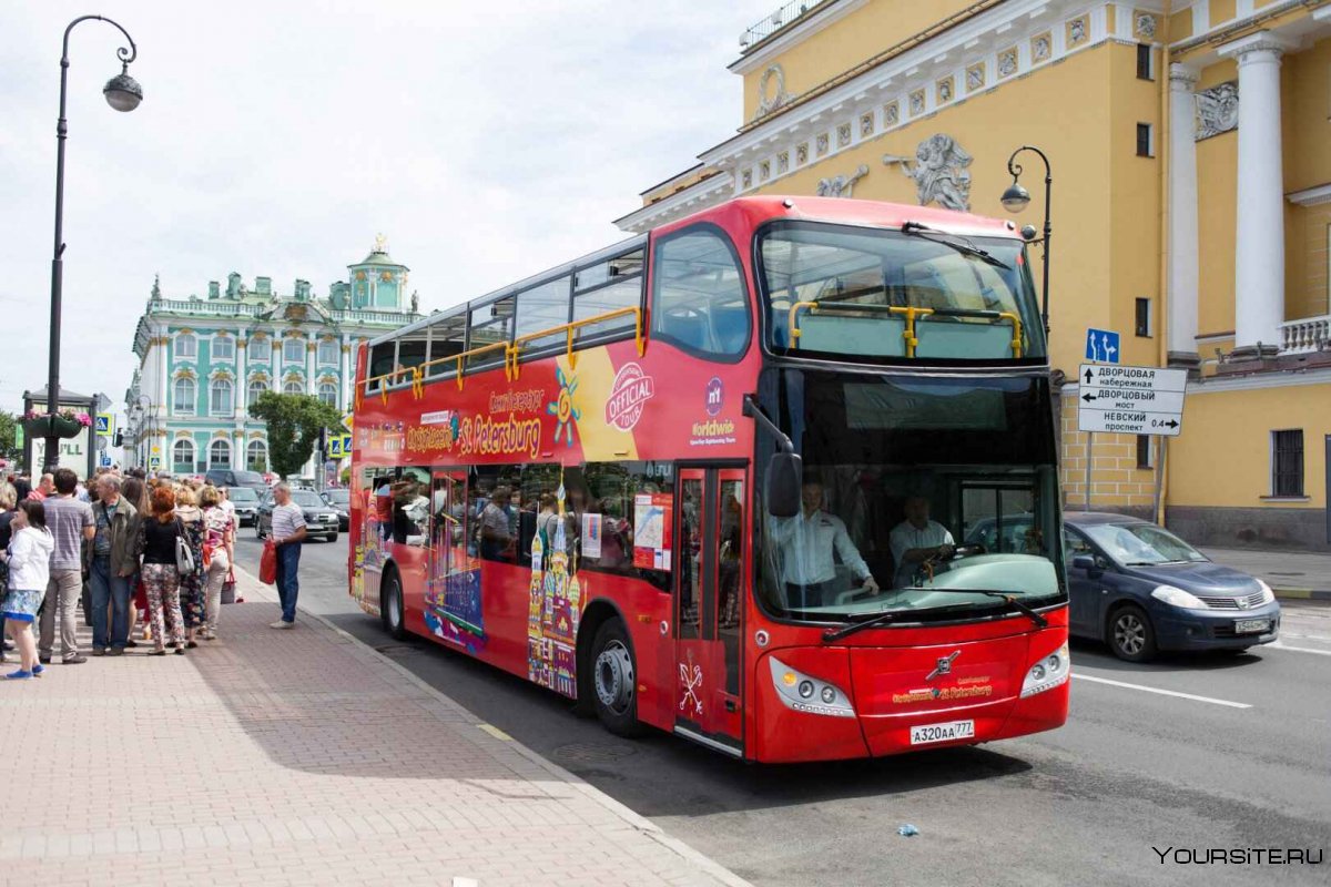 Автобус City Sightseeing Санкт-Петербург