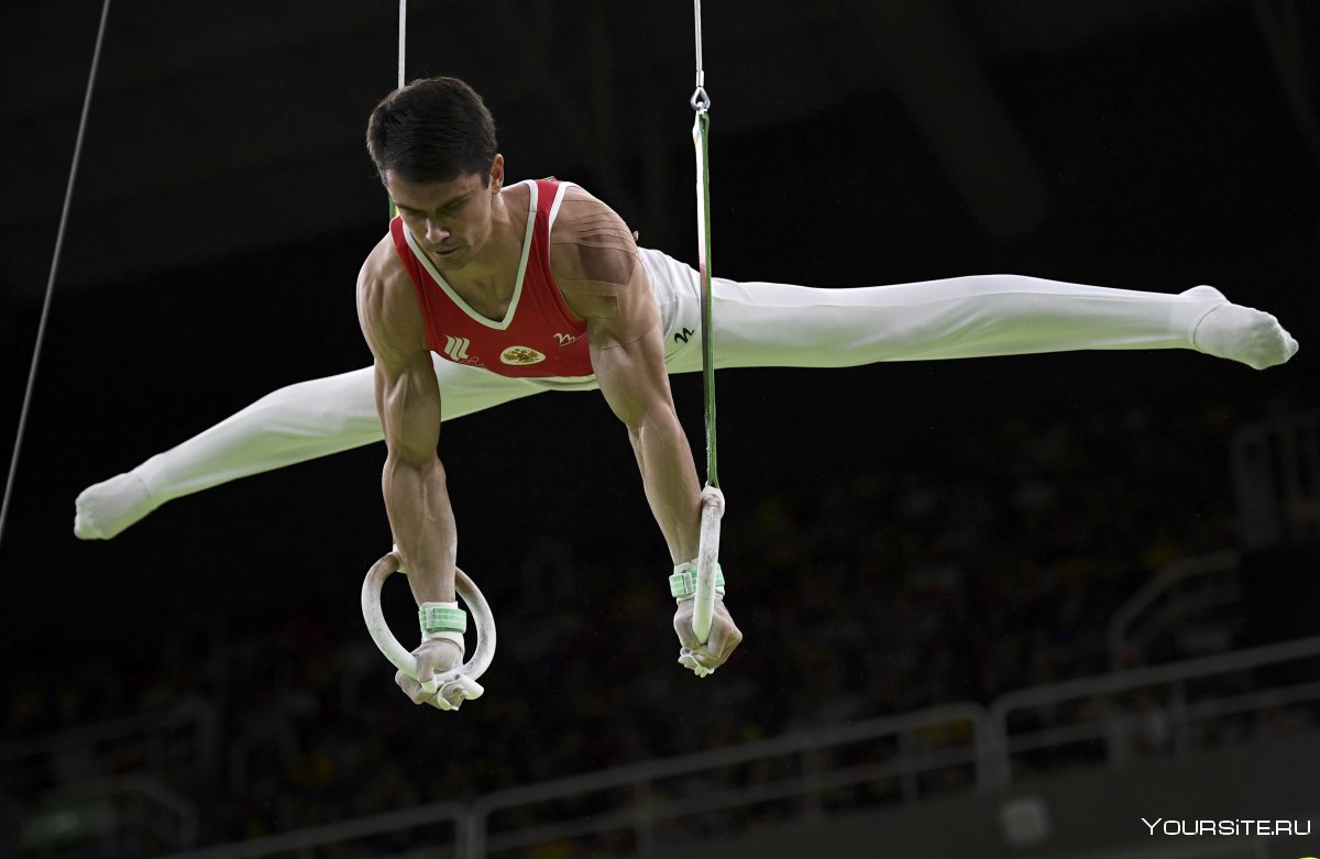 Украинский гимнаст Олег Верняев