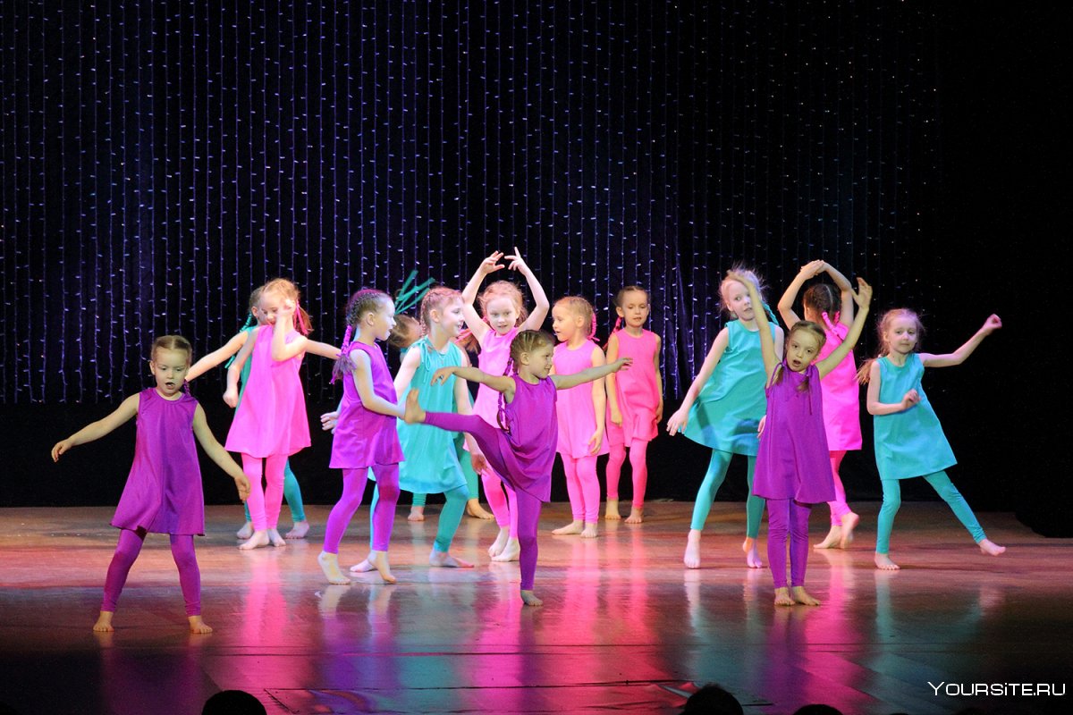 Детский танцевальный ансамбль