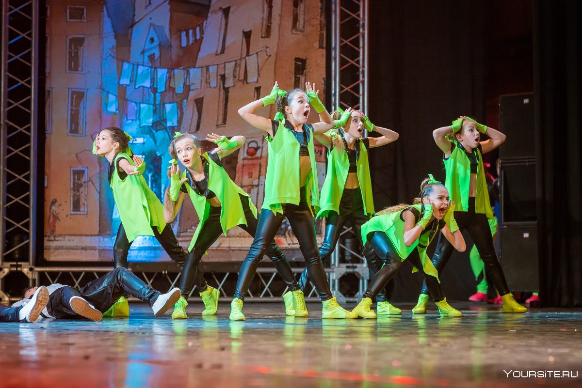 Современные эстрадные танцы для детей