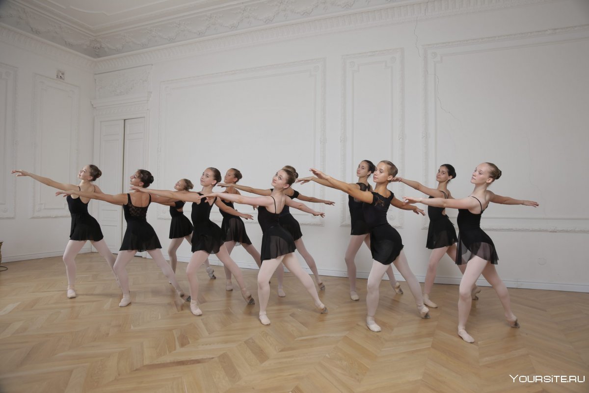 Занятия в балетной школе