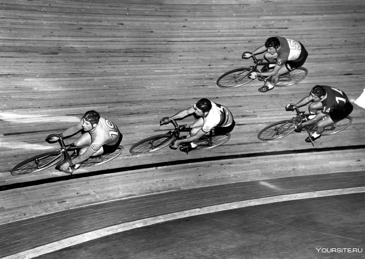 Первые велосипедные гонки
