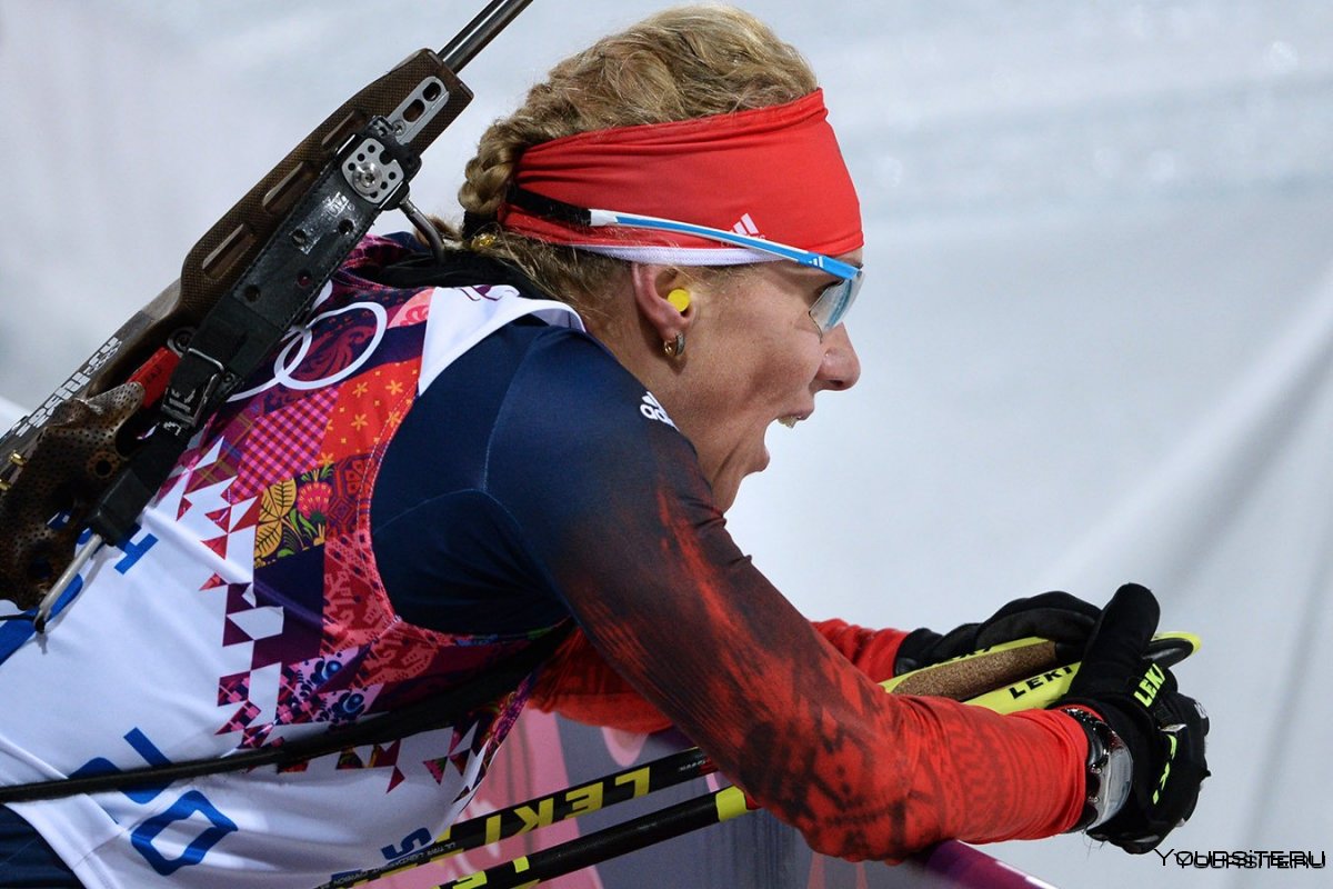 Елена Белова биатлонистка
