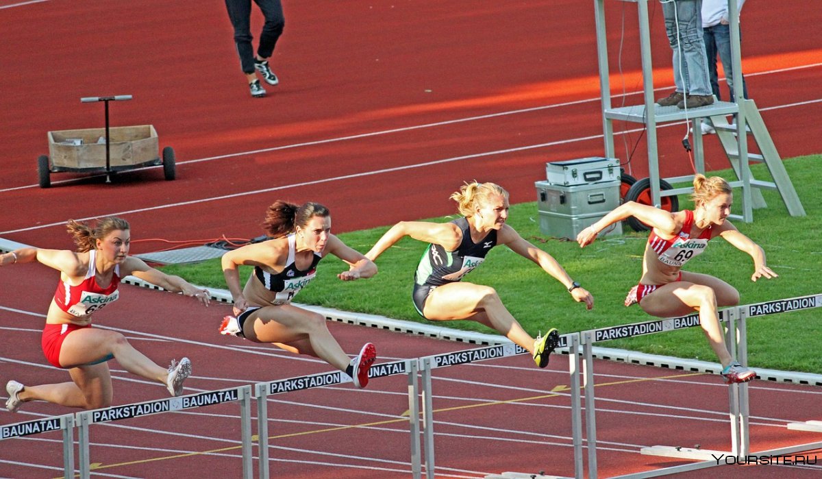 Бег с барьерами (женщины – 100 м, мужчины – 110 м, 400 м).