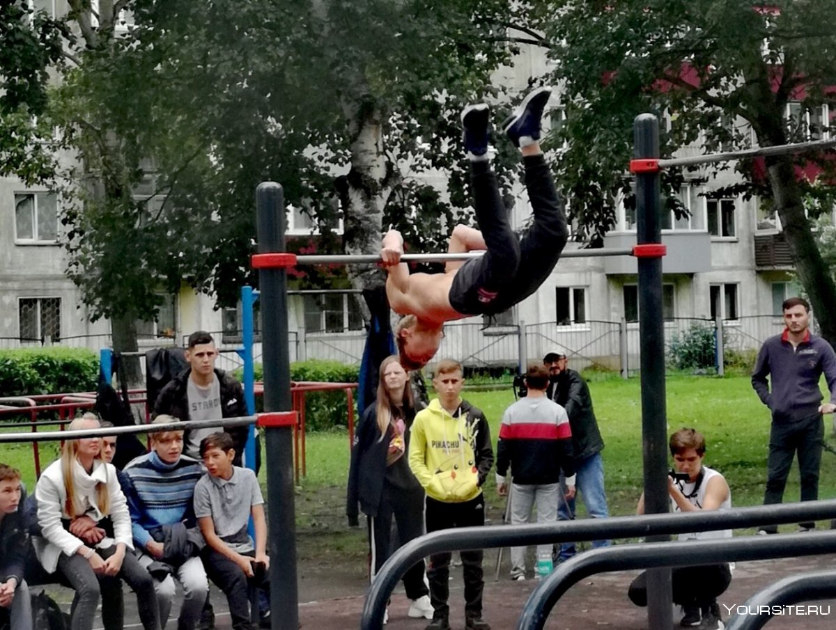 Воркаутеры уличные гимнасты турникмены субкультура